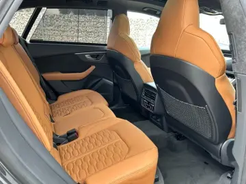 Audi RSQ8 4.0 TFSI QUT MATRIX PANO CARBON HUD 360