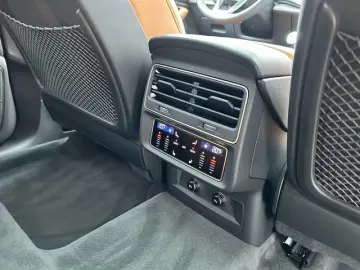 Audi RSQ8 4.0 TFSI QUT MATRIX PANO CARBON HUD 360