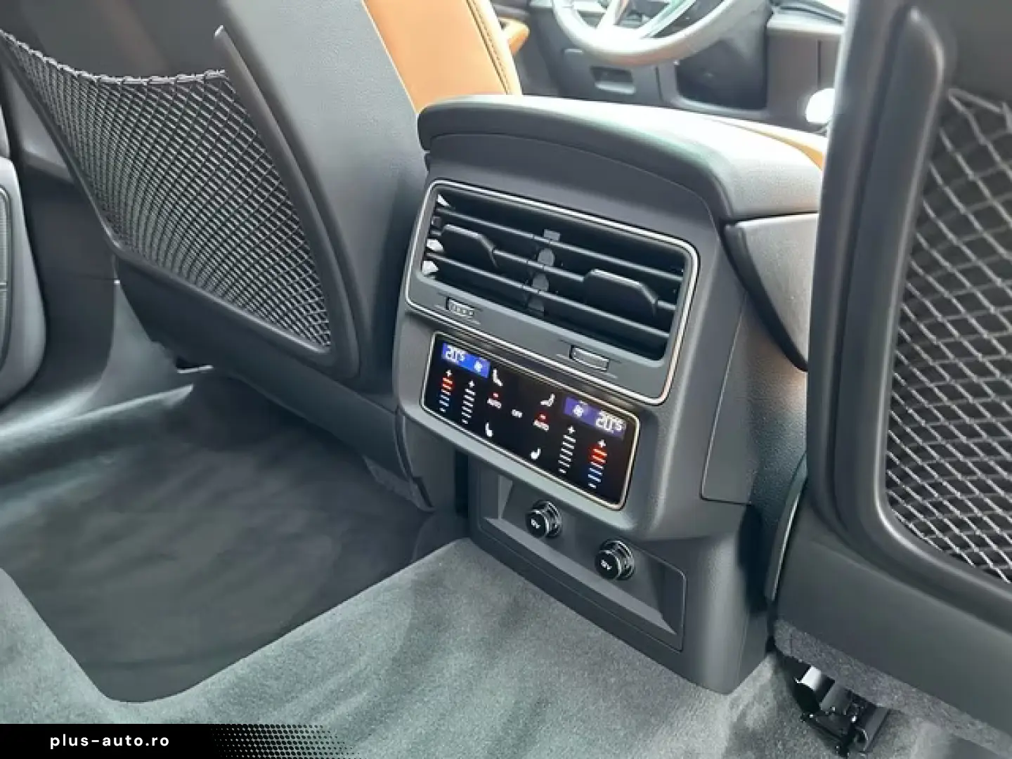 Audi RSQ8 4.0 TFSI QUT MATRIX PANO CARBON HUD 360