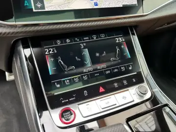 Audi RSQ8 4.0 TFSI QUT MATRIX PANO CARBON HUD 360