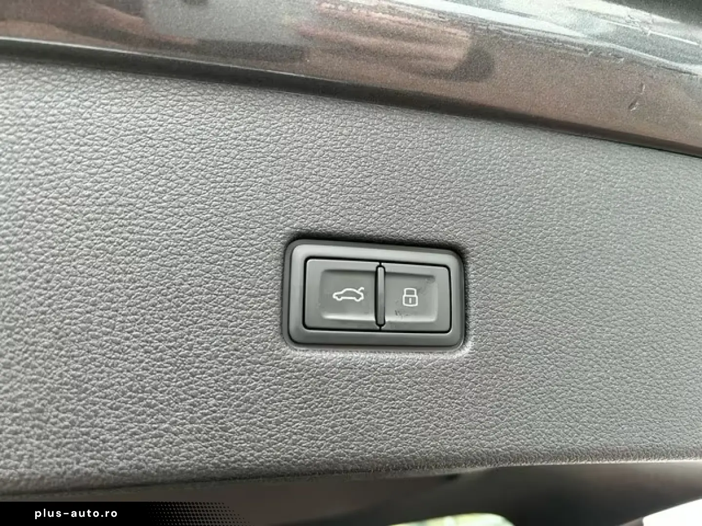 Audi RSQ8 4.0 TFSI QUT MATRIX PANO CARBON HUD 360