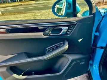 PORSCHE Macan LED Navi Kamera PDC Spur.Temp.BOSE R21