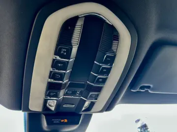 PORSCHE Macan LED Navi Kamera PDC Spur.Temp.BOSE R21