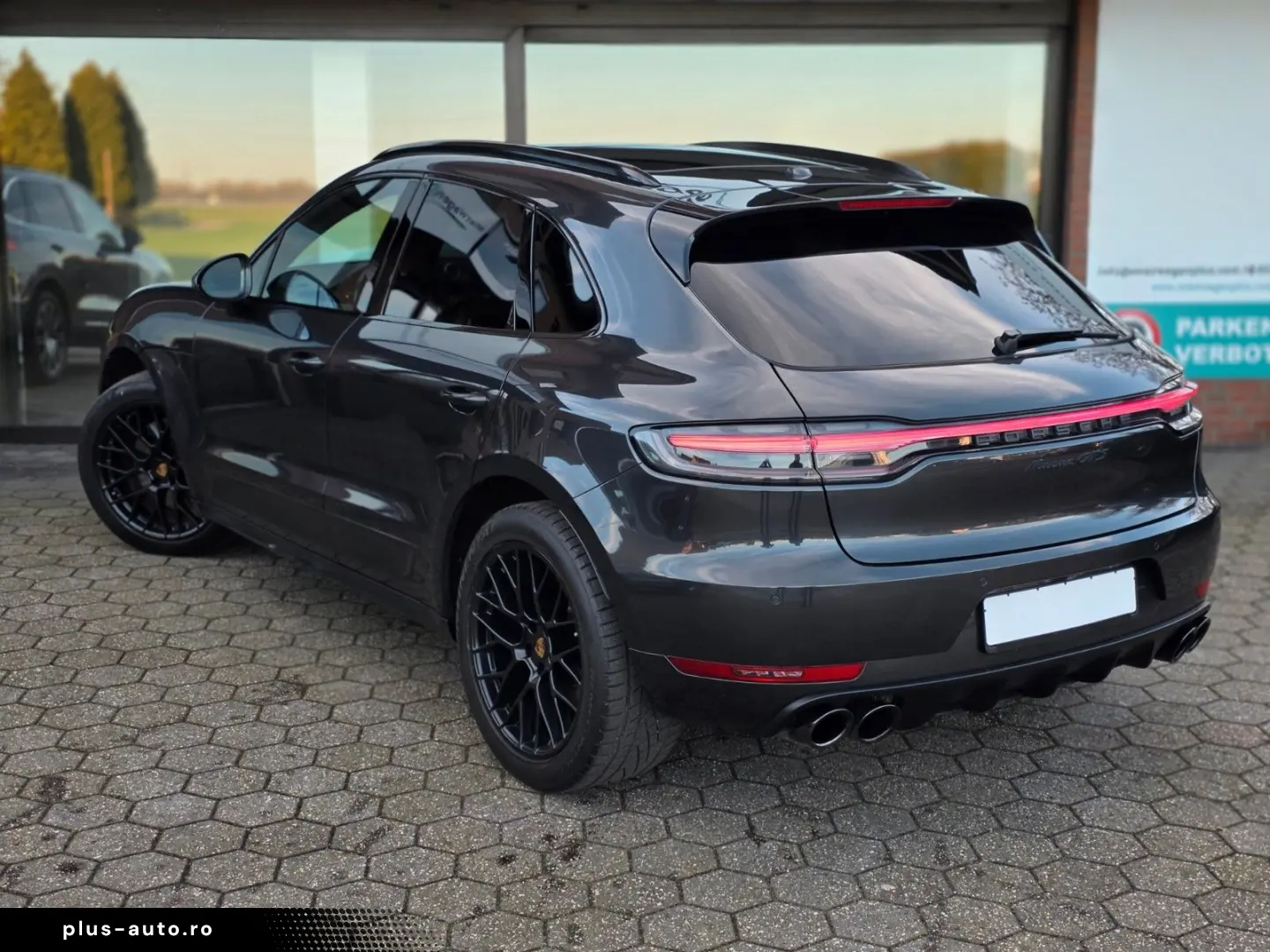 PORSCHE Macan GTS