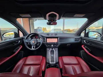 PORSCHE Macan GTS