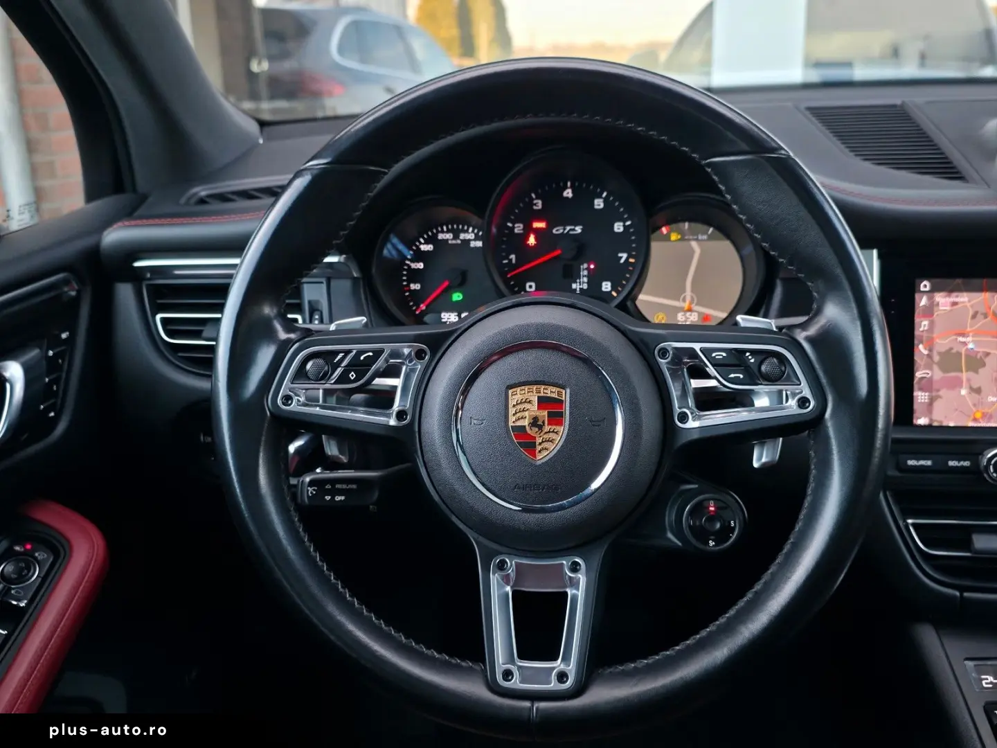 PORSCHE Macan GTS
