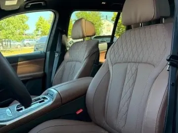 BMW X7 xDrive40d M-Pro Green-Brown 23  Full-Full