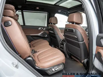 BMW X7 xDrive 40d M-Sport HUD STANDHZ LED PANO 360