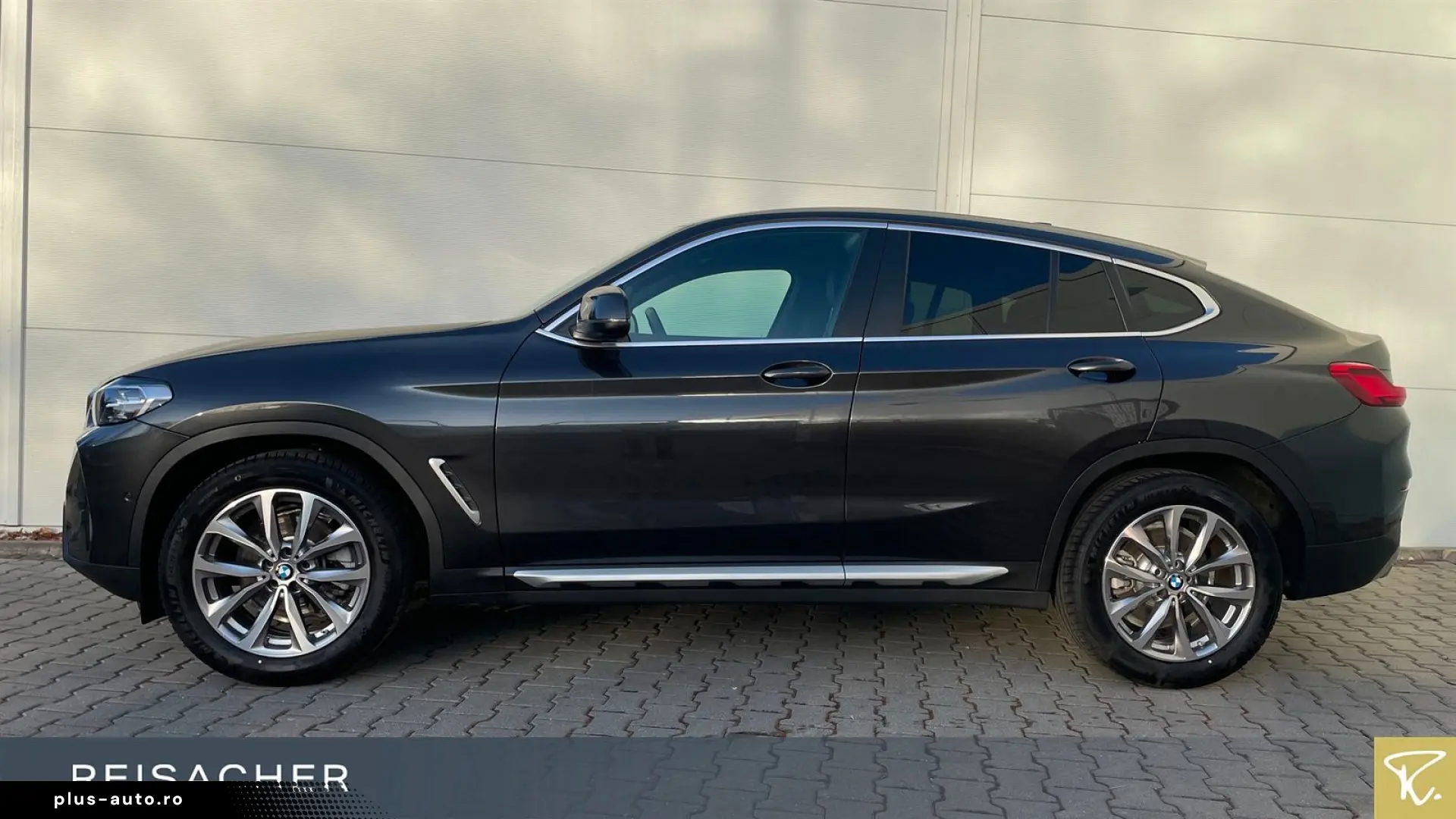 BMW X4 xDrive 20d  StdHzg AHK RFK adLED
