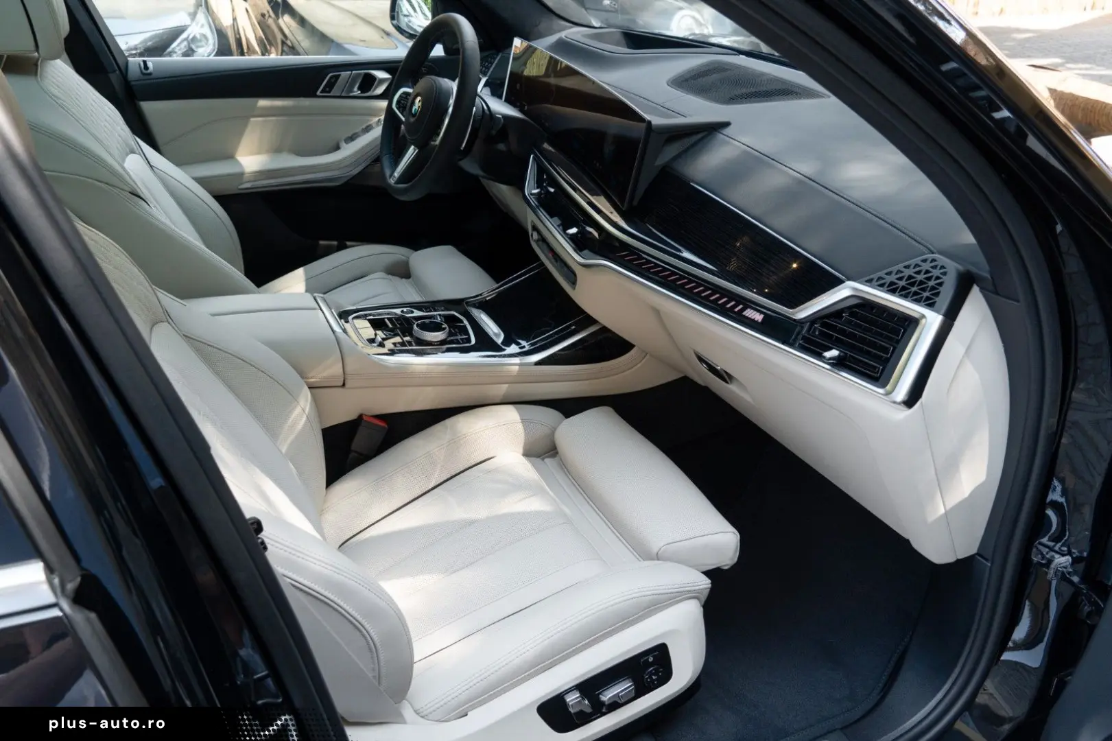 BMW X7 M60i EX.DRIVE.MASSAGE.SKY.SOFTCL.360 .AHK