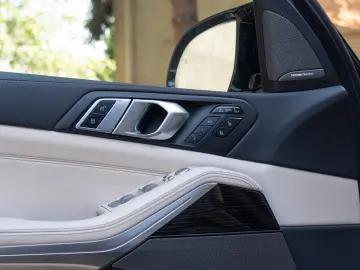 BMW X7 M60i EX.DRIVE.MASSAGE.SKY.SOFTCL.360 .AHK