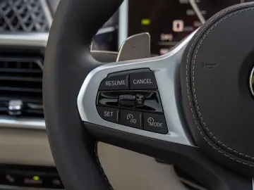 BMW X7 M60i EX.DRIVE.MASSAGE.SKY.SOFTCL.360 .AHK