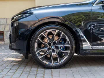 BMW X7 M60i EX.DRIVE.MASSAGE.SKY.SOFTCL.360 .AHK