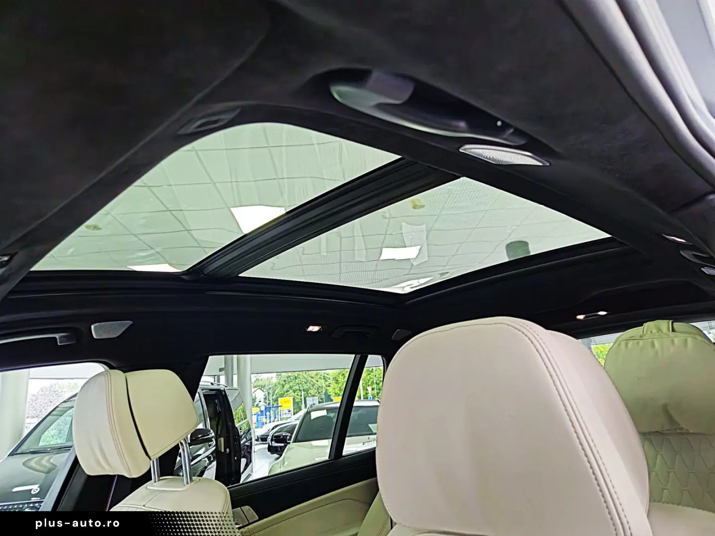 BMW X7 M60 i PANO-SKY B&W HUD KRISTALL 6-SITZ 360