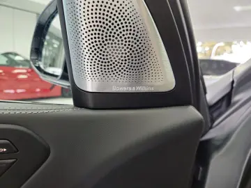 BMW X7 M60 i PANO-SKY B&W HUD KRISTALL 6-SITZ 360