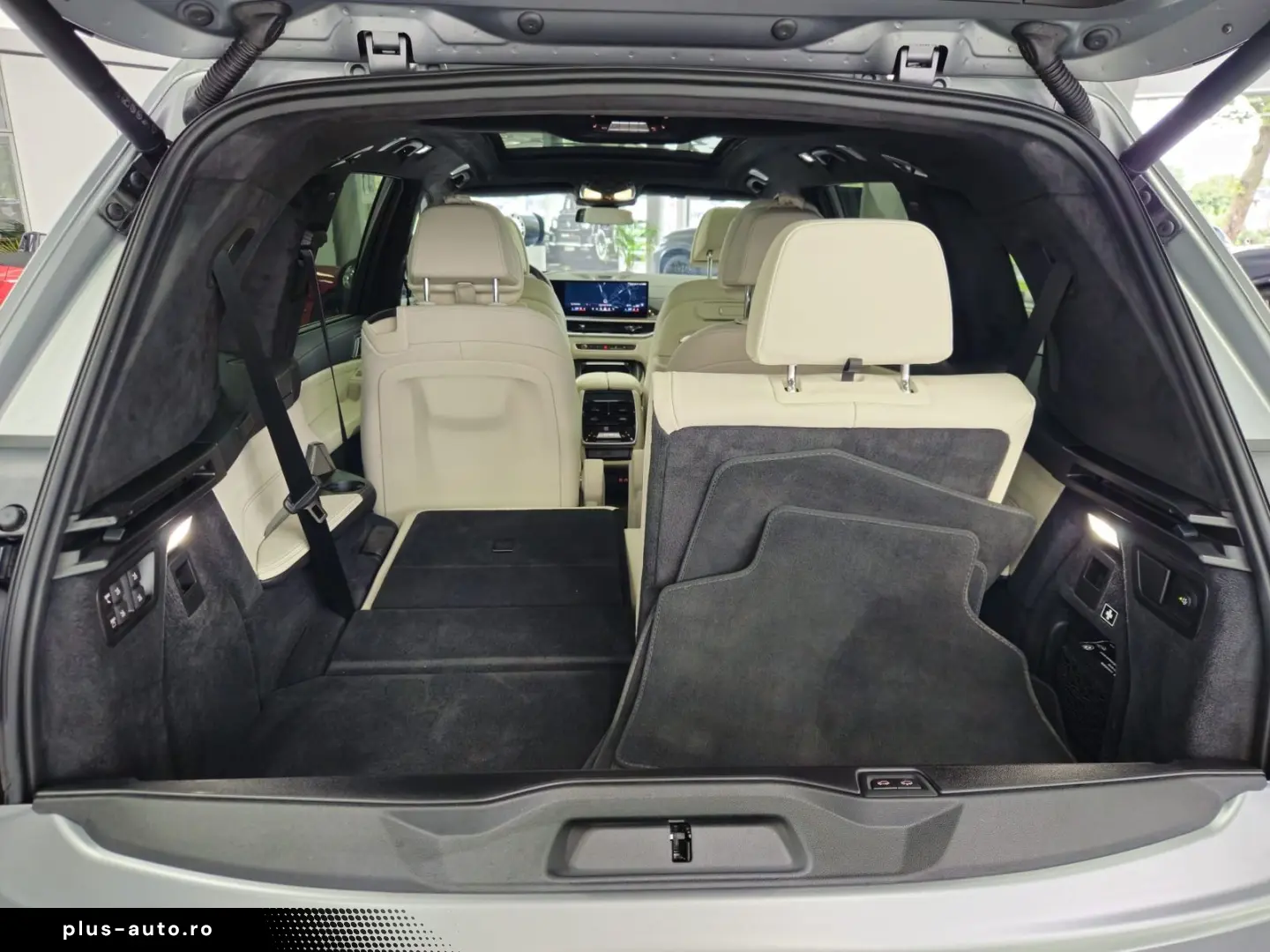 BMW X7 M60 i PANO-SKY B&W HUD KRISTALL 6-SITZ 360