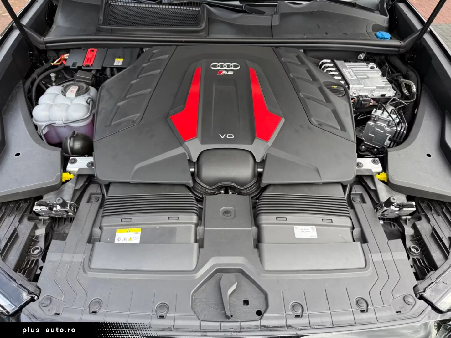 Audi RS Q8 TFSI quattro tiptronic  1. Hand  Pano  AHK