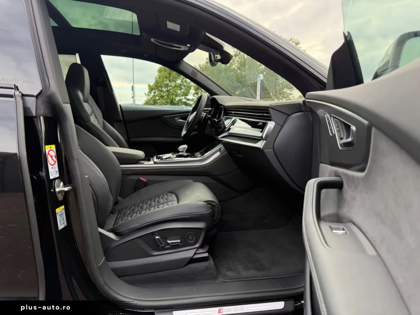 Audi RS Q8 TFSI quattro tiptronic  1. Hand  Pano  AHK