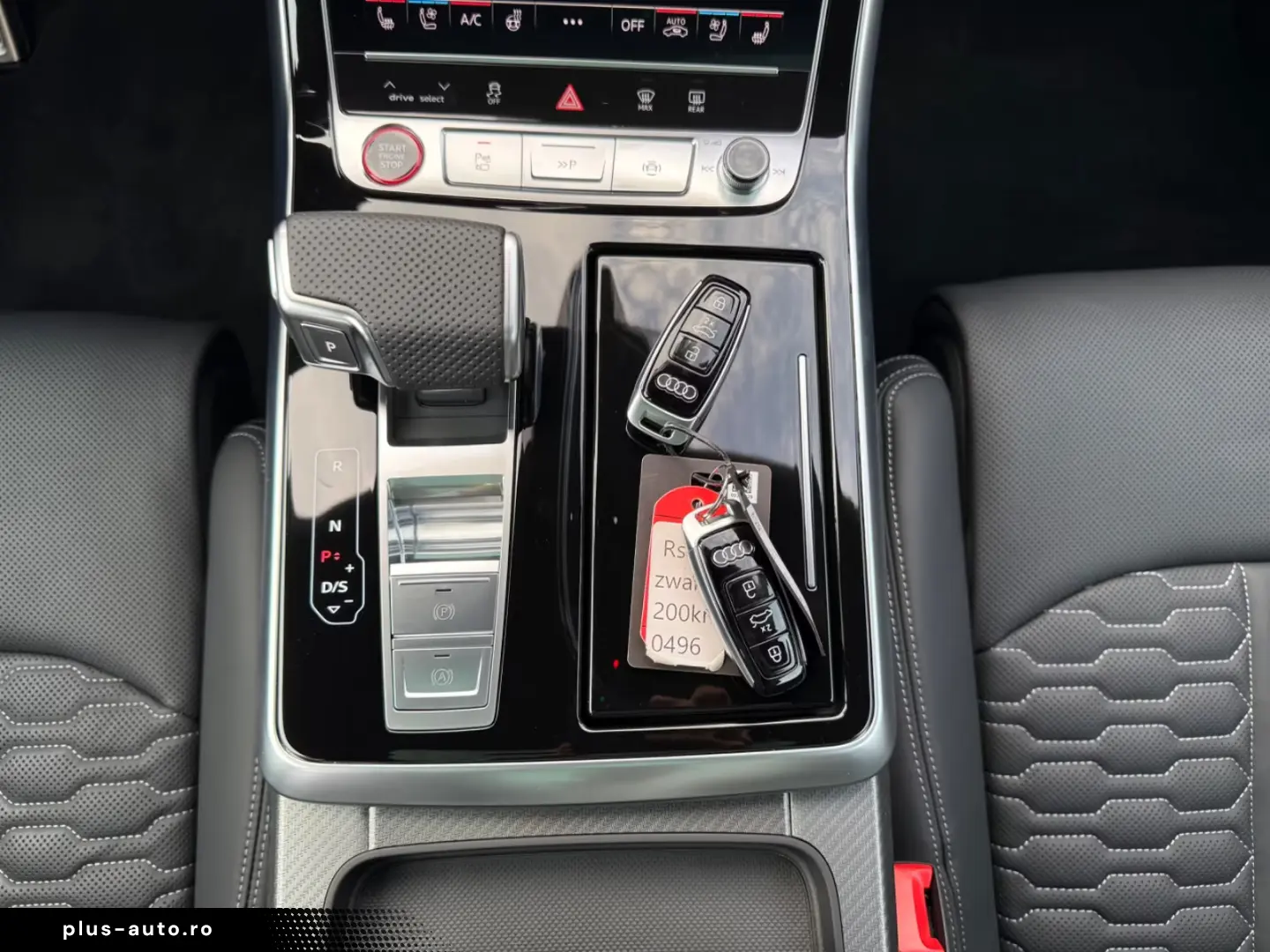 Audi RS Q8 TFSI quattro tiptronic  1. Hand  Pano  AHK