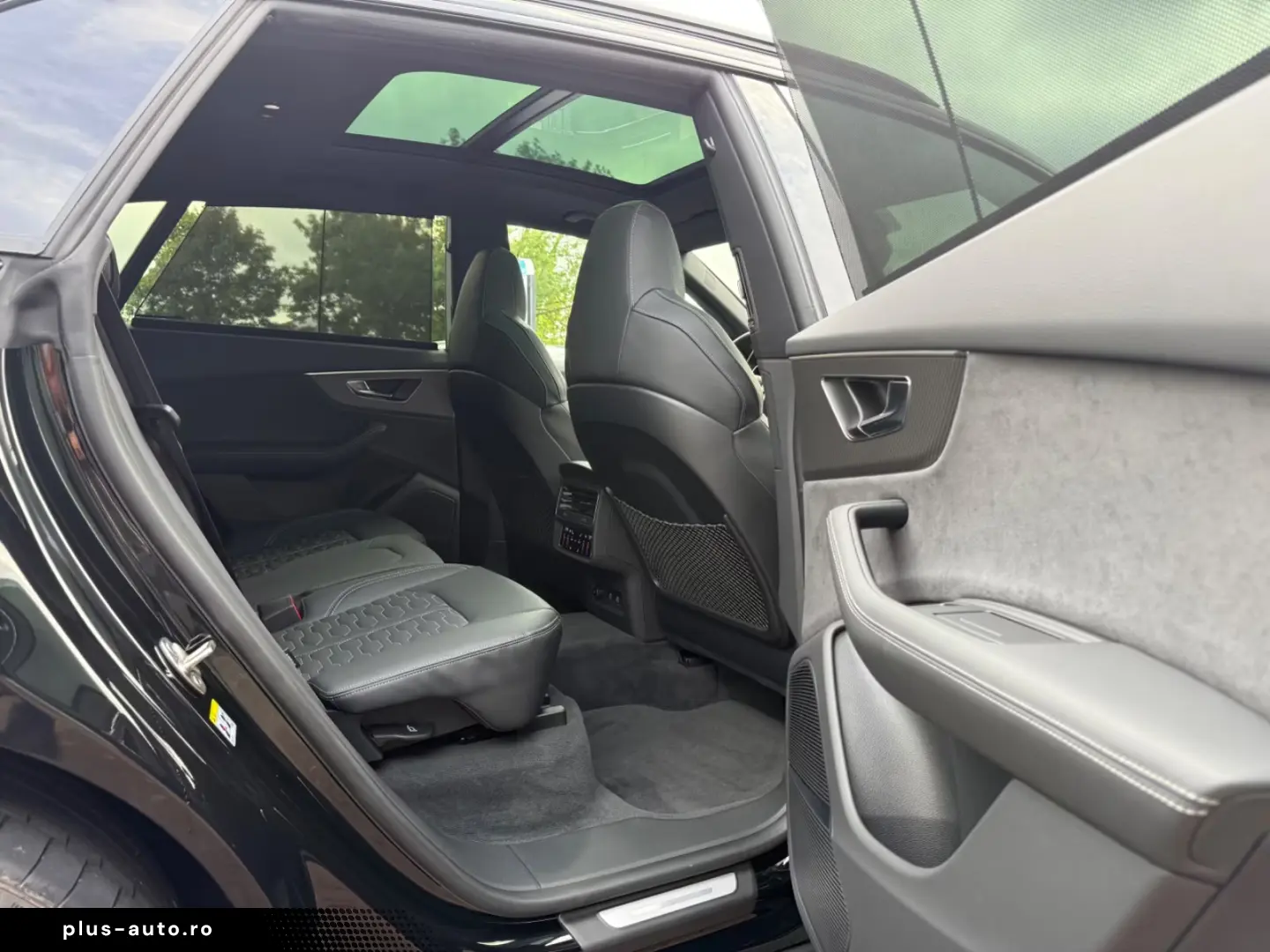 Audi RS Q8 TFSI quattro tiptronic  1. Hand  Pano  AHK