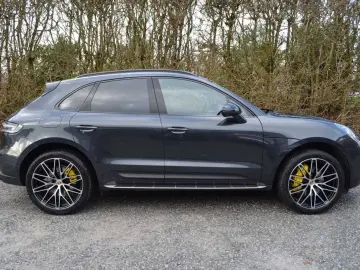 PORSCHE Macan Macan 2.0    PANO   18-WAY SEATS   21 INCH