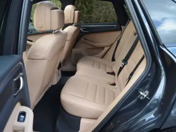 PORSCHE Macan Macan 2.0    PANO   18-WAY SEATS   21 INCH