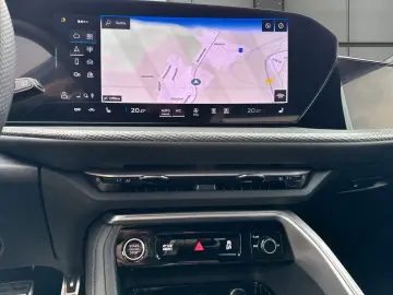 Audi Q5 TDI S-Tronic Edition One 21 S seats Panoramic