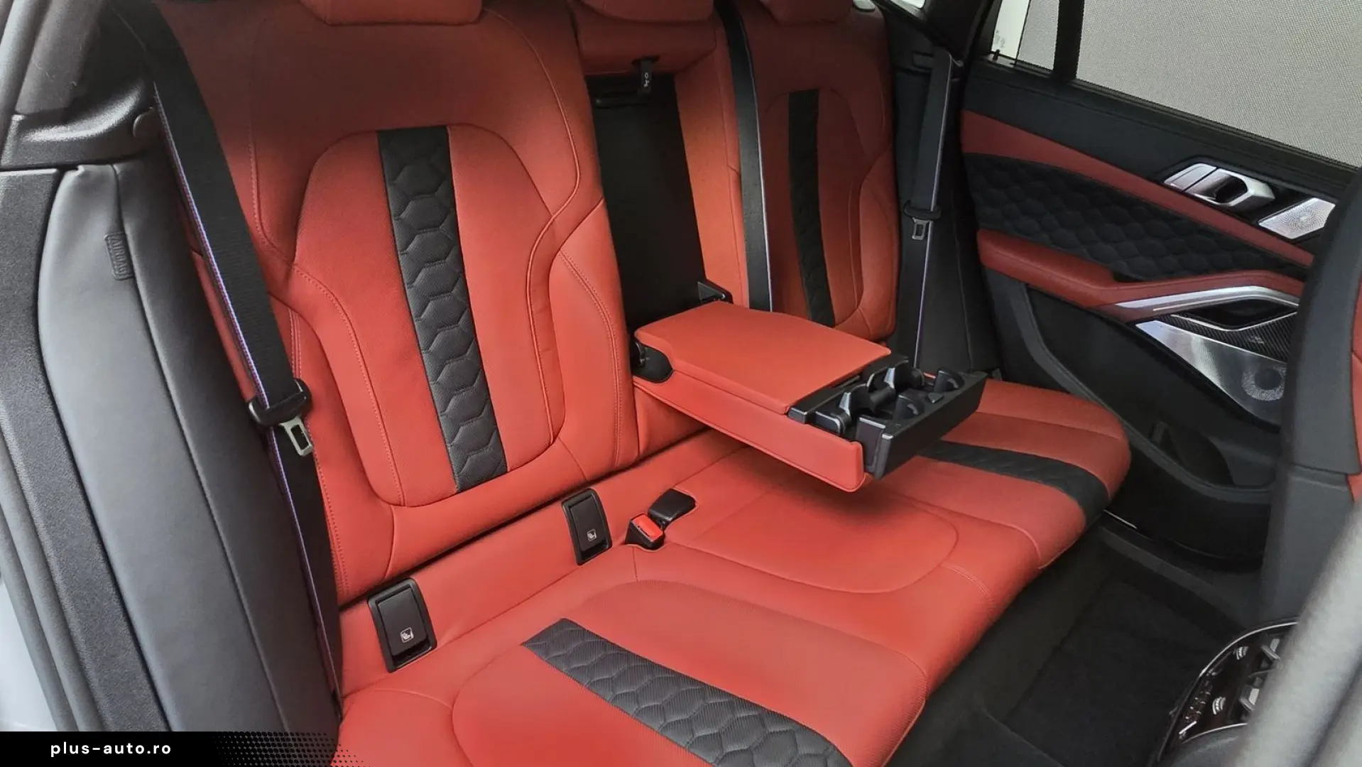 BMW X6 M Competition AHK Sky Sitzlüft B&W ACC UPE196