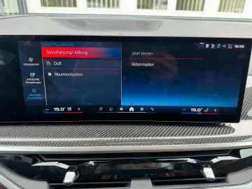 BMW X6 M60i xDrive  M Sitze Integral Pan NP 150.000€