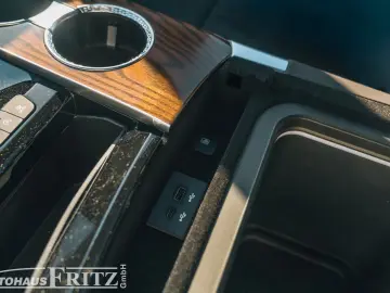 Cadillac Escalade ESV Sport Platinum - 6 2l V8 TV MY26