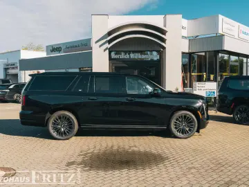 Cadillac Escalade ESV Sport Platinum - 6 2l V8 TV MY26