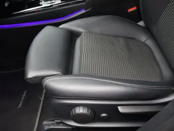 MERCEDES-BENZ CLA 180 Business Solution Luxury