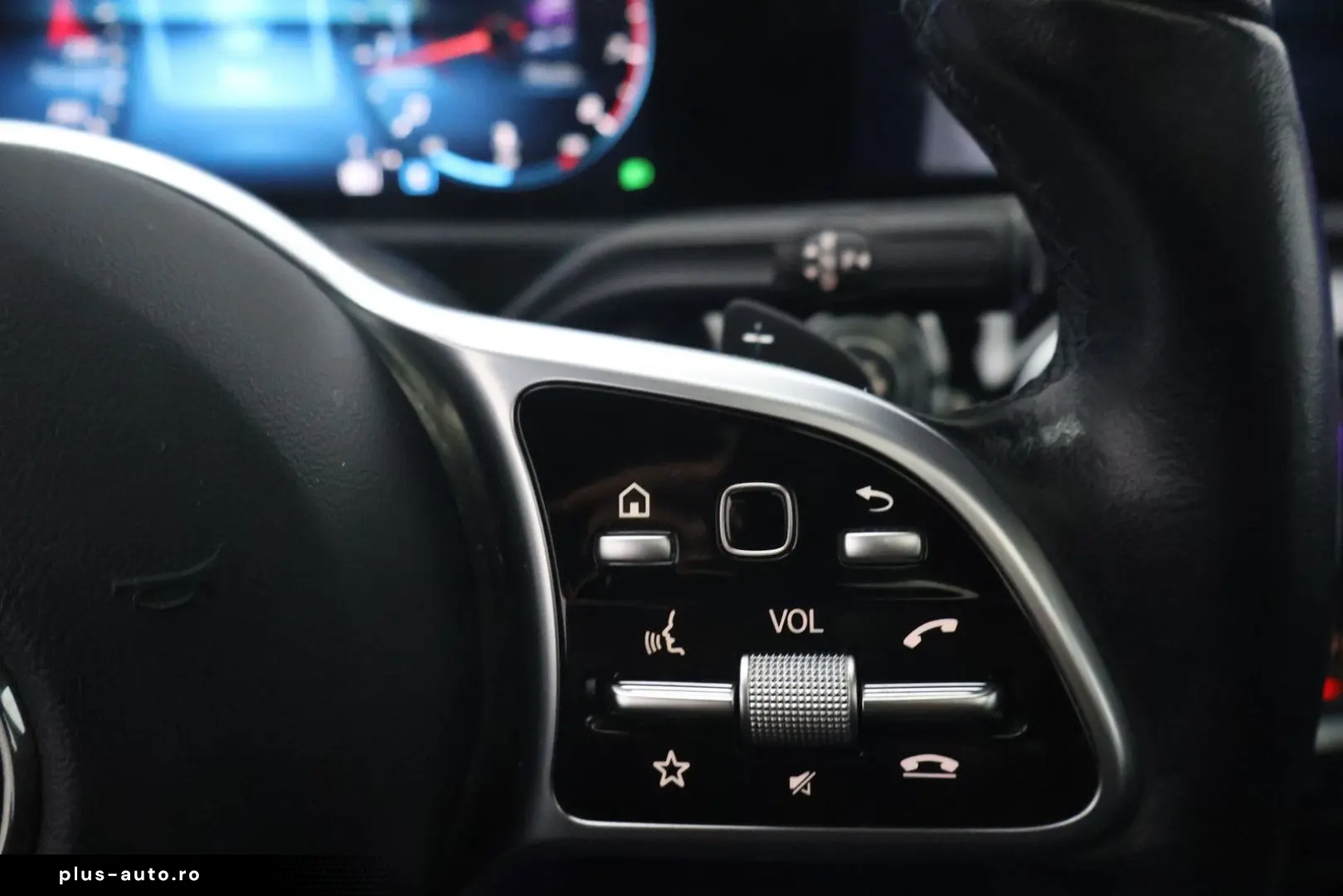 MERCEDES-BENZ CLA 180 Business Solution Luxury