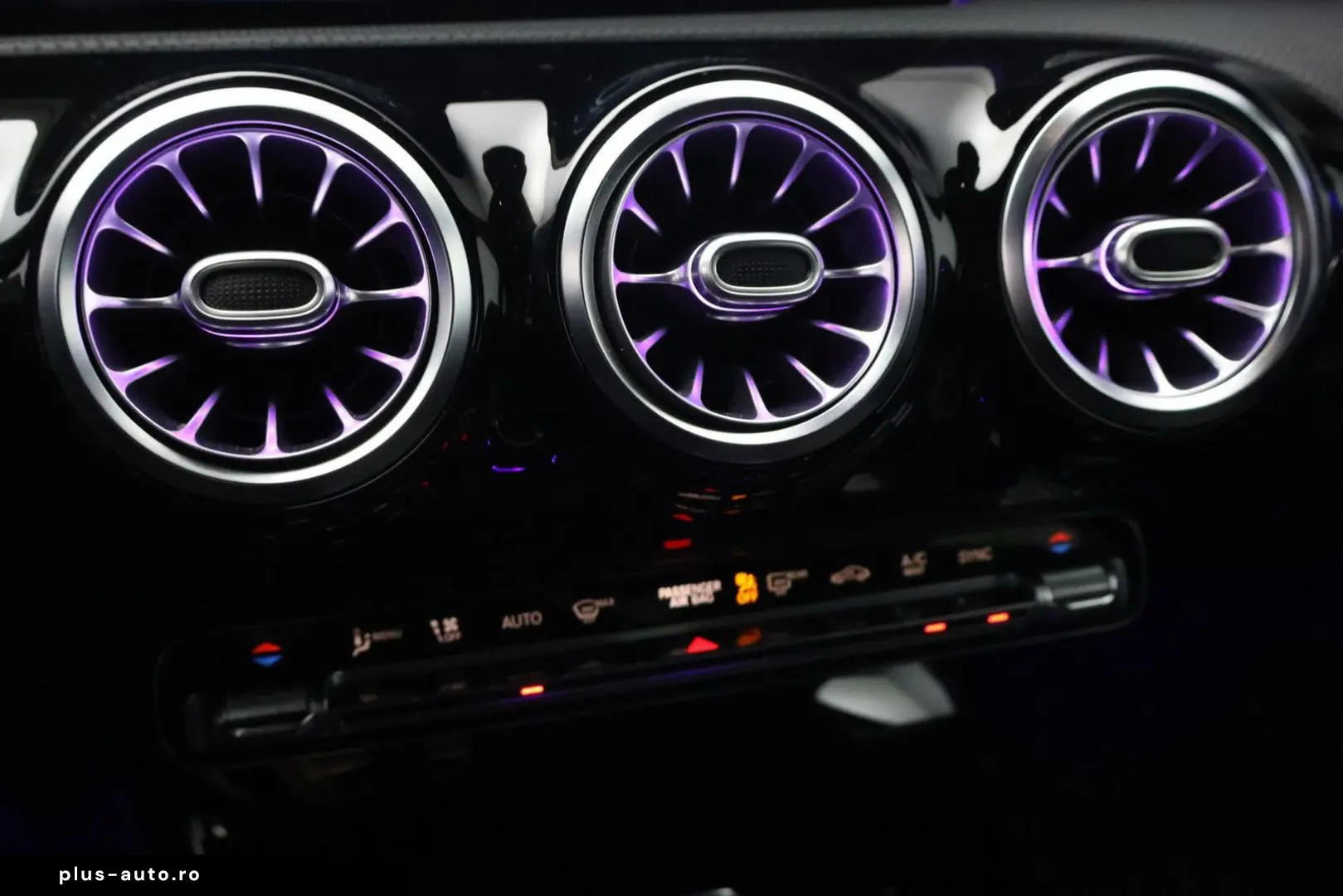 MERCEDES-BENZ CLA 180 Business Solution Luxury