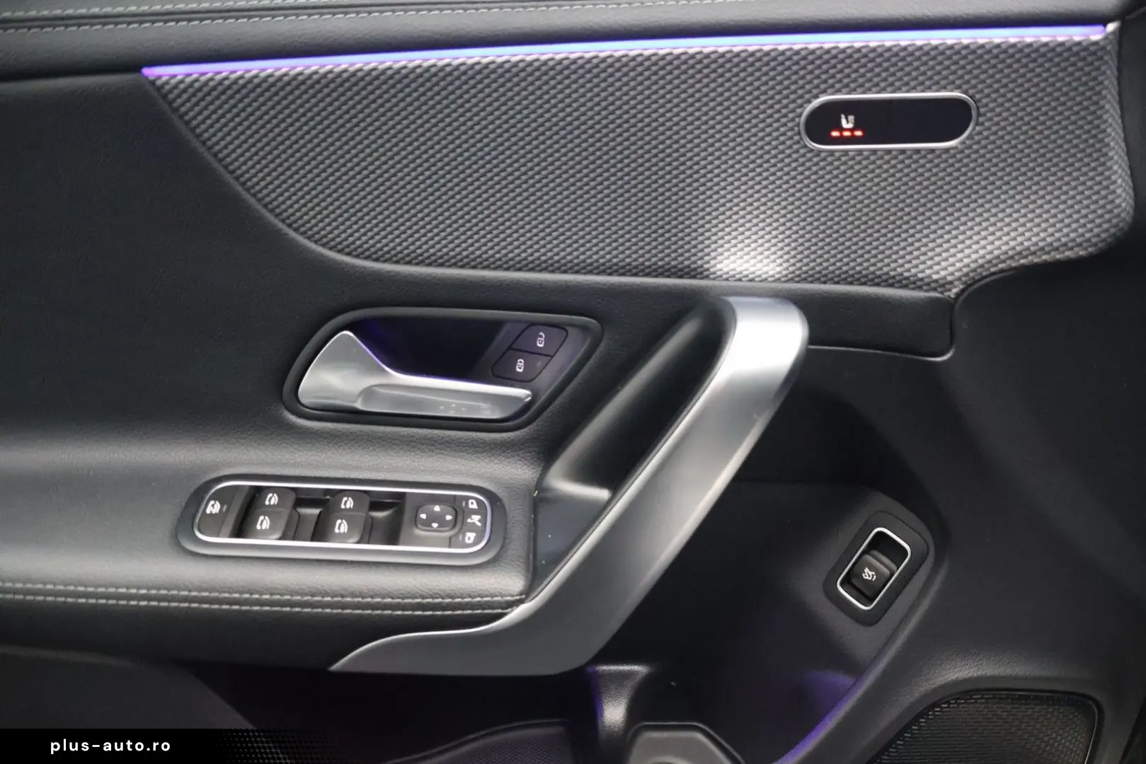 MERCEDES-BENZ CLA 180 Business Solution Luxury