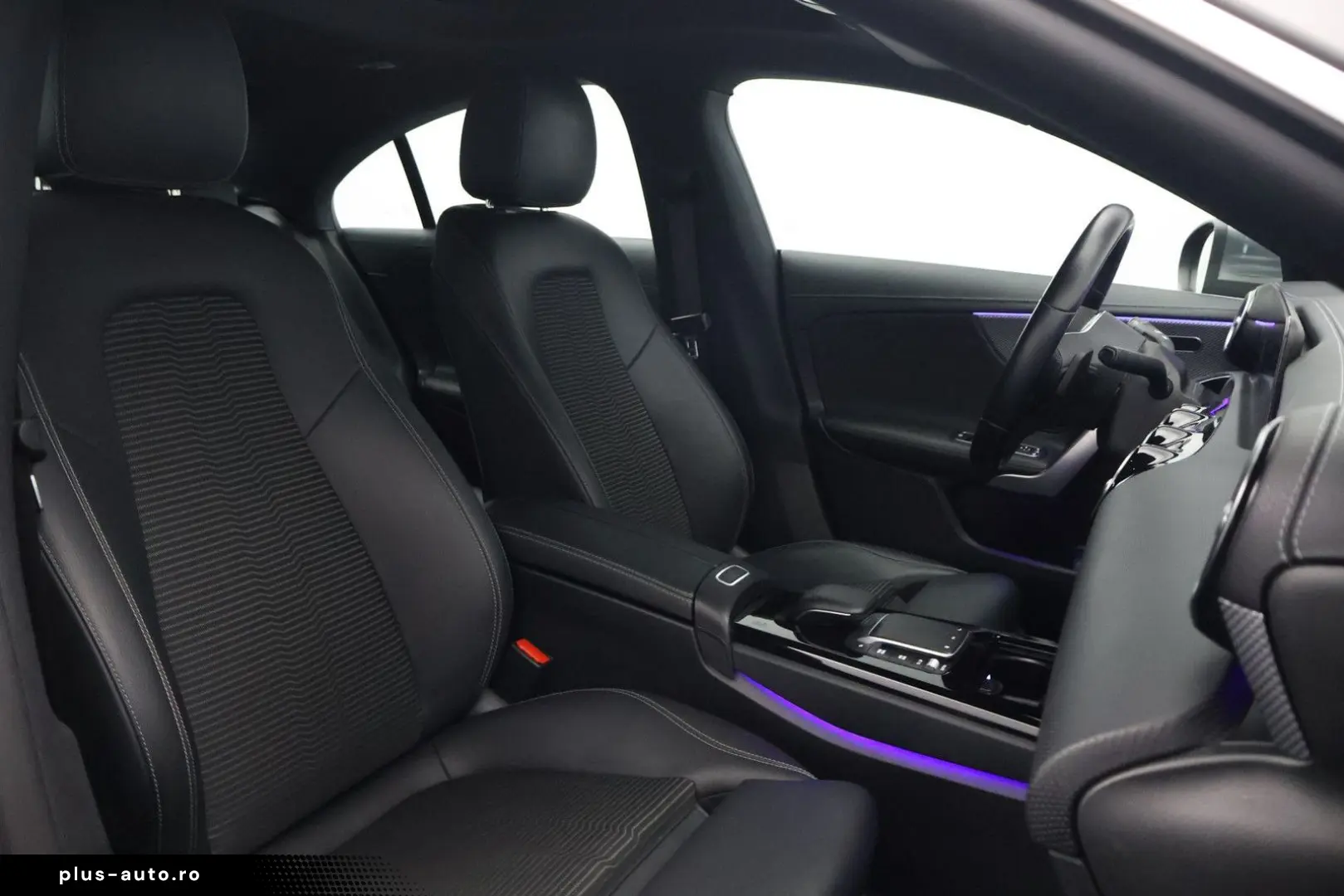 MERCEDES-BENZ CLA 180 Business Solution Luxury