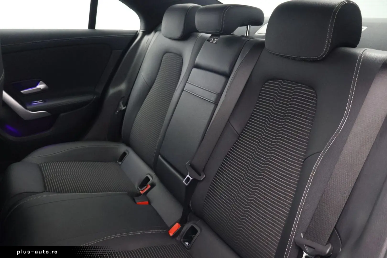 MERCEDES-BENZ CLA 180 Business Solution Luxury