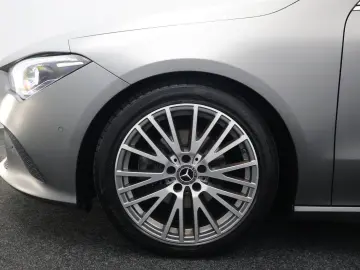 MERCEDES-BENZ CLA 180 Business Solution Luxury