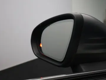 MERCEDES-BENZ CLA 180 Business Solution Luxury