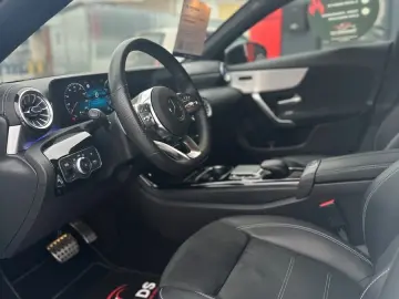 MERCEDES-BENZ CLA 200 AMG-Line - BLACK & WHITE