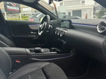 MERCEDES-BENZ CLA 200 AMG-Line - BLACK & WHITE