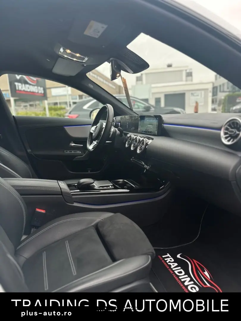 MERCEDES-BENZ CLA 200 AMG-Line - BLACK & WHITE