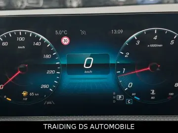 MERCEDES-BENZ CLA 200 AMG-Line - BLACK & WHITE