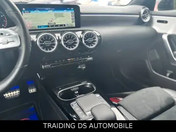 MERCEDES-BENZ CLA 200 AMG-Line - BLACK & WHITE