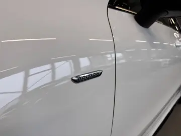 MERCEDES-BENZ CLA 200 AMG PANO NIGHT