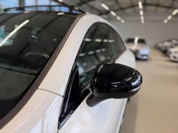 MERCEDES-BENZ CLA 200 AMG PANO NIGHT