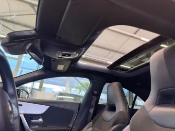 MERCEDES-BENZ CLA 200 AMG PANO NIGHT