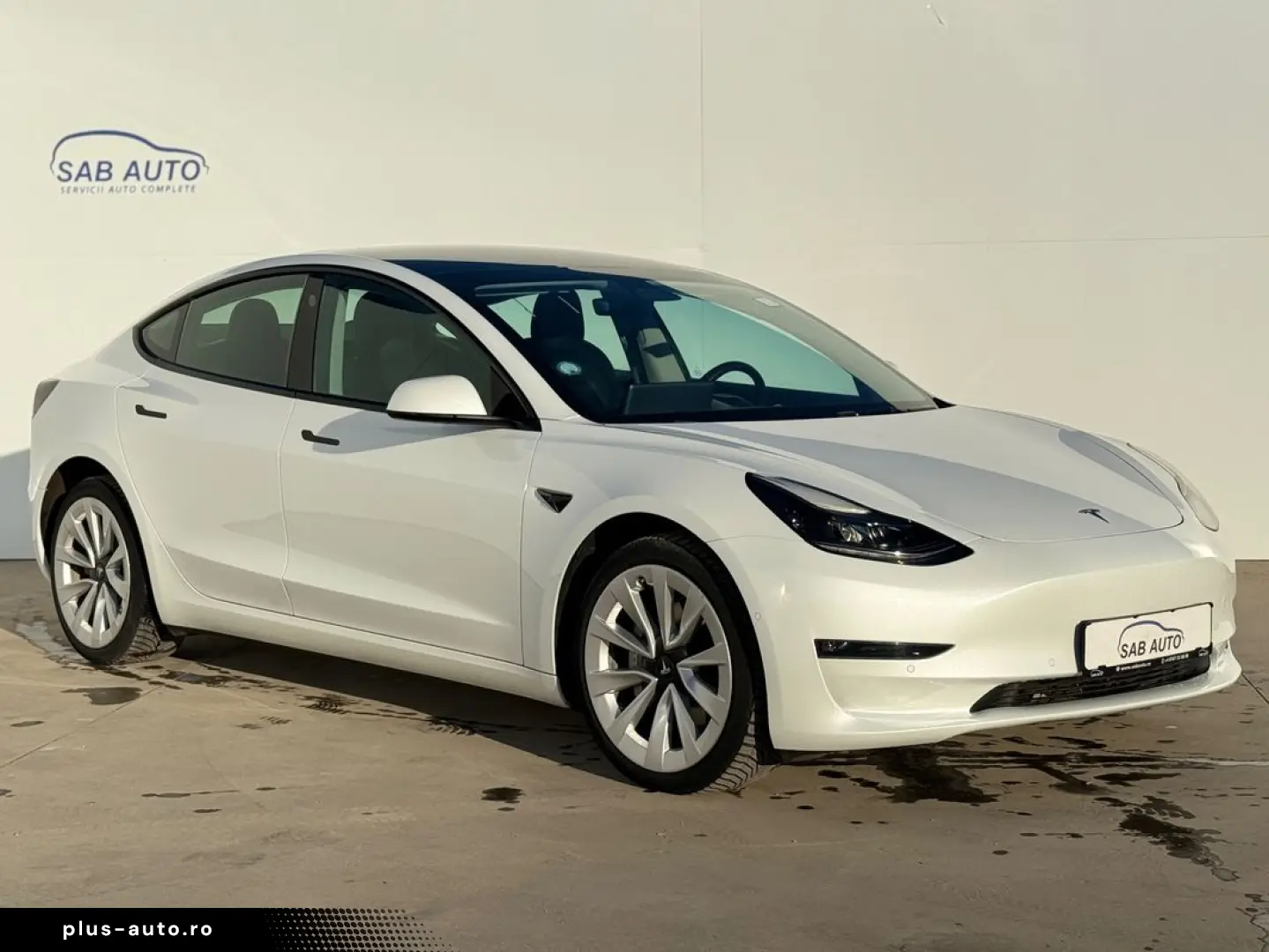 Tesla MODEL-3