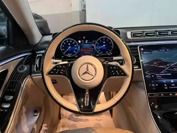 MERCEDES-BENZ S 580 Mercedes-Maybach S 580