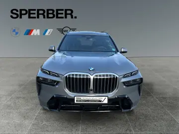BMW X7 xD40i AirSusp Massage Ventil SoftClo IcGlow 6Seats
